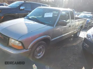 1998 GMC Sonoma SLS with VIN 1GTCS1948W8538832, listed as a IAAI auction lot 41536284 with 99,191 mi miles. Bid and sale history available at carsss.com. Image 2.