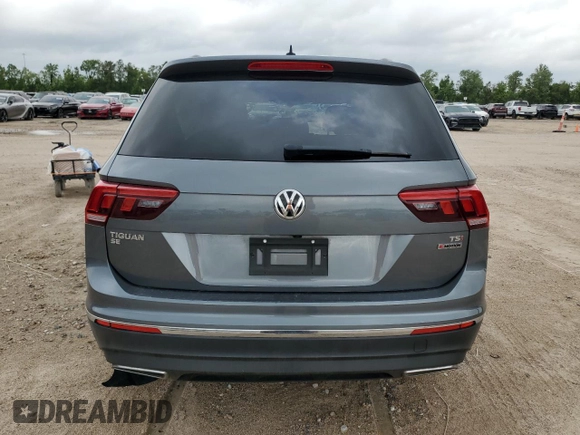 2018 Volkswagen Tiguan SEL z VIN 3VV2B7AX7JM004960, wystawiony jako Copart lot #55803665 z przebiegiem 102 492 mil mil oraz Szkoda całkowita • Salvage title. Historia ofert i sprzedaży dostępna na DreamBid. Obrazek 6.