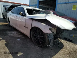 2014 BMW 7 Series ALPINA B7 with VIN WBAYE8C5XED136210, listed as a Copart auction lot 63688334 with 0 mi miles and Salvage Title. Bid and sale history available at carsss.com. Image 4.