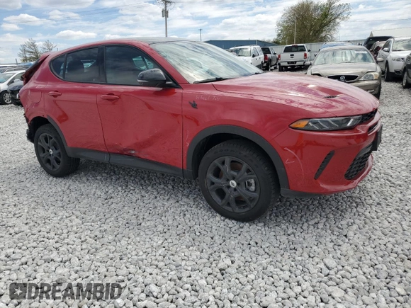 2024 Dodge Hornet GT z VIN ZACNDFAN6R3A40704, wystawiony jako Copart lot #49815265 z przebiegiem 87 mil mil oraz Szkoda całkowita • Salvage title. Historia ofert i sprzedaży dostępna na DreamBid. Obrazek 4.