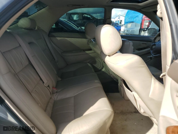 1998 Lexus ES 300 Luxury Sport Sdn with VIN JT8BF28G7W0142096, listed as a Copart auction lot 44586765 with 214,025 mi miles and Salvage Title. Bid and sale history available at carsss.com. Image 10.