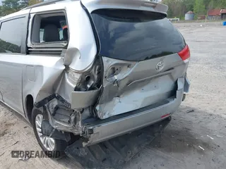 2012 Toyota Sienna XLE AAS with VIN 5TDYK3DC4CS251821, listed as a IAAI auction lot 41932724 with 149,395 mi miles. Bid and sale history available at carsss.com. Image 6.