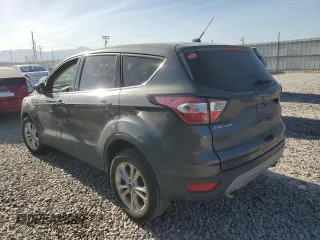 2017 Ford Escape SE z VIN 1FMCU0GD3HUF08778, wystawiony jako Copart lot #58224765 z przebiegiem 67 211 mil mil oraz Szkoda całkowita • Salvage title. Historia ofert i sprzedaży dostępna na DreamBid. Obrazek 2.