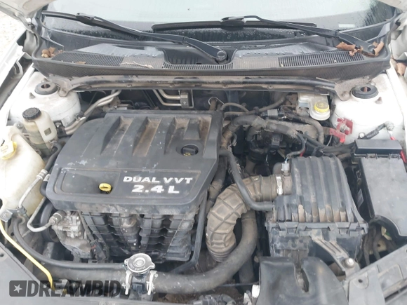 2013 Chrysler 200 Limited with VIN 1C3CCBCB8DN568054, listed as a IAAI auction lot 41506726 with 137,318 mi miles. Bid and sale history available at carsss.com. Image 10.