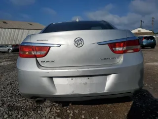 2012 Buick Verano z VIN 1G4PP5SK4C4174927, wystawiony jako Copart lot #63293075 z przebiegiem 221 985 mil mil oraz Szkoda całkowita • Salvage title. Historia ofert i sprzedaży dostępna na DreamBid. Obrazek 6.