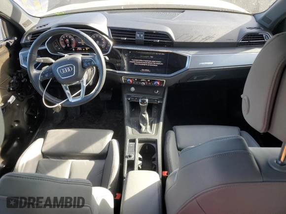 2020 Audi Q3 S line Premium Plus z VIN WA1EECF31L1086714, wystawiony jako Copart lot #42348255 z przebiegiem 58 426 mil mil oraz Szkoda całkowita • Salvage title. Historia ofert i sprzedaży dostępna na DreamBid. Obrazek 8.