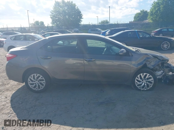 2018 Toyota Corolla L z VIN 2T1BURHE9JC971913, wystawiony jako IAAI lot #42220378 z przebiegiem 113 437 mil mil oraz . Historia ofert i sprzedaży dostępna na DreamBid. Obrazek 13.