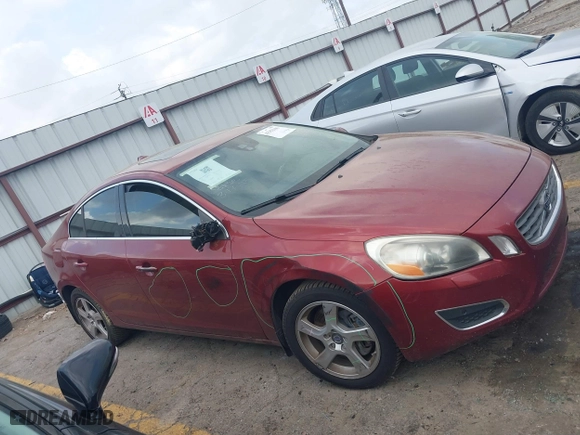 2013 Volvo S60 T5 Premier with VIN YV1612FSXD2208192, listed as a IAAI auction lot 41952296 with 197,095 mi miles. Bid and sale history available at carsss.com. Image 13.