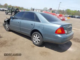 2000 Toyota Avalon XL z VIN 4T1BF28B1YU018225, wystawiony jako IAAI lot #42125483 z przebiegiem 340 207 mil mil oraz . Historia ofert i sprzedaży dostępna na DreamBid. Obrazek 3.