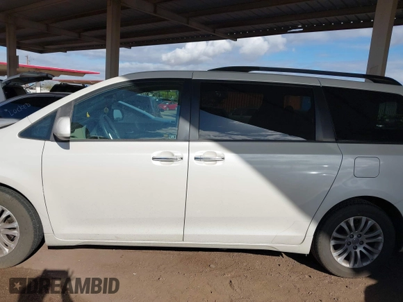 2016 Toyota Sienna XLE с VIN 5TDYK3DC0GS762593, выставлен на аукционе IAAI как лот 41769173 с пробегом 71 869 миль миль и . История ставок и продаж доступна на DreamBid. Изображение 14.