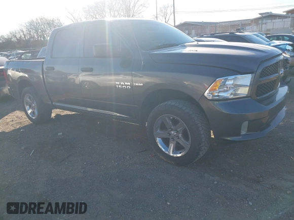 2015 Ram 1500 Express z VIN 1C6RR6KT6FS754869, wystawiony jako IAAI lot #41240025 z przebiegiem 203 775 mil mil oraz . Historia ofert i sprzedaży dostępna na DreamBid. Obrazek 1.