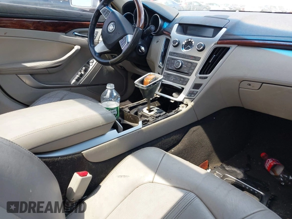 2012 Cadillac CTS Performance z VIN 1G6DJ5E31C0101165, wystawiony jako IAAI lot #42314189 z przebiegiem 157 313 mil mil oraz . Historia ofert i sprzedaży dostępna na DreamBid. Obrazek 5.