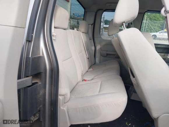 2007 Chevrolet Silverado 1500 LTZ with VIN 2GCEK19J571716697, listed as a IAAI auction lot 39845736 with 1 mi miles. Bid and sale history available at carsss.com. Image 8.