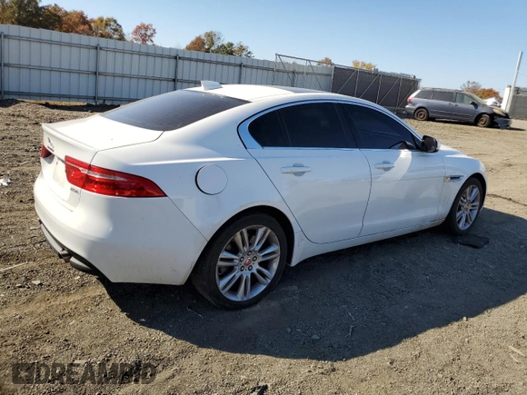 2019 Jaguar XE 25t with VIN SAJAR4FX8KCP52067, listed as a Copart auction lot 76584654 with 82,069 mi miles and Salvage Title. Bid and sale history available at carsss.com. Image 3.
