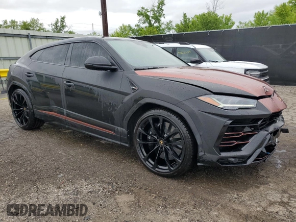 2022 Lamborghini Urus z VIN ZPBUA1ZL8NLA17628, wystawiony jako Copart lot #55745125 z przebiegiem 31 007 mil mil oraz Szkoda całkowita • Salvage title. Historia ofert i sprzedaży dostępna na DreamBid. Obrazek 4.
