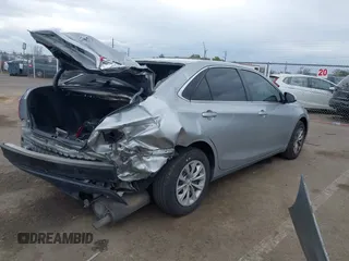 2017 Toyota Camry XLE z VIN 4T1BF1FK4HU667692, wystawiony jako IAAI lot #41789133 z przebiegiem 190 699 mil mil oraz . Historia ofert i sprzedaży dostępna na DreamBid. Obrazek 4.
