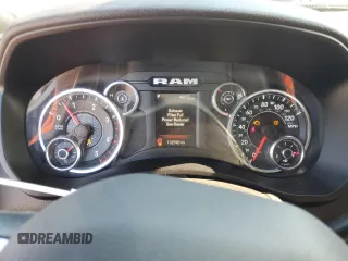 2022 Ram 2500 Big Horn z VIN 3C6UR5DL3NG322697, wystawiony jako Copart lot #55618875 z przebiegiem 132 590 mil mil oraz Czysty tytuł • Clean title. Historia ofert i sprzedaży dostępna na DreamBid. Obrazek 9.