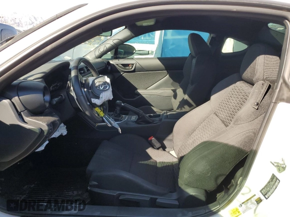 2024 Toyota 86 with VIN JF1ZNBB19R8753377, listed as a Copart auction lot 44707145 with 6,039 mi miles and Salvage Title. Bid and sale history available at DreamBid. Image 7.