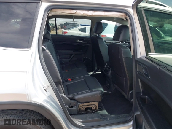 2018 Volkswagen Atlas SEL with VIN 1V2MR2CAXJC537383, listed as a IAAI auction lot 42353413 with 121,626 mi miles and . Bid and sale history available at DreamBid. Image 8.