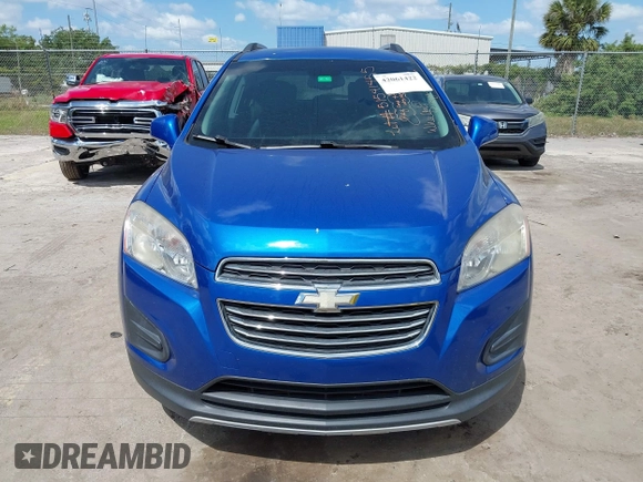 2015 Chevrolet Trax LT with VIN KL7CJLSB0FB118005, listed as a IAAI auction lot 42061422 with 106,873 mi miles. Bid and sale history available at carsss.com. Image 6.