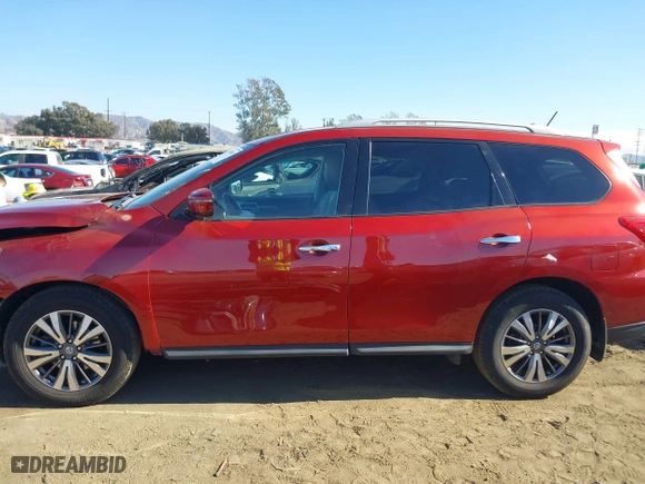 2017 Nissan Pathfinder SV with VIN 5N1DR2MNXHC913489, listed as a IAAI auction lot 41348069 with 86,353 mi miles. Bid and sale history available at carsss.com. Image 15.