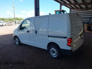 2015 Nissan NV200 S z VIN 3N6CM0KN3FK735497, wystawiony jako IAAI lot #41699156 z przebiegiem 61 581 mil mil oraz . Historia ofert i sprzedaży dostępna na DreamBid. Obrazek 3.