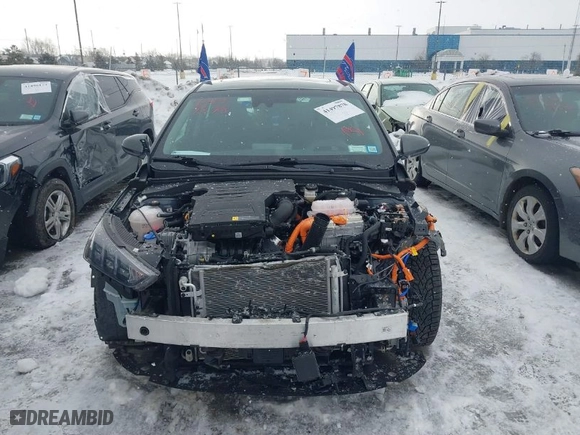 2021 Hyundai Ioniq Plug-In Hybrid Limited with VIN KMHCX5LD8MU250598, listed as a IAAI auction lot 41497878 with NaN miles. Bid and sale history available at carsss.com. Image 12.