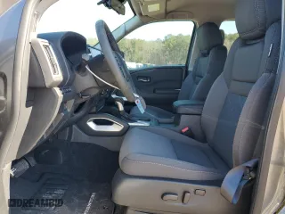 2025 Nissan Frontier SV with VIN 1N6ED1EJ8SN611463, listed as a Copart auction lot 45573665 with 133 mi miles and Salvage Title. Bid and sale history available at carsss.com. Image 7.