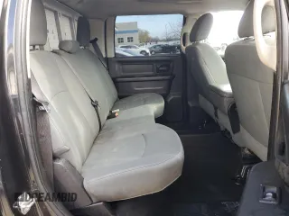 2016 Ram 1500 Tradesman z VIN 1C6RR6KG9GS243239, wystawiony jako Copart lot #84681524 z przebiegiem 150 838 mil mil oraz Szkoda całkowita • Salvage title. Historia ofert i sprzedaży dostępna na DreamBid. Obrazek 10.