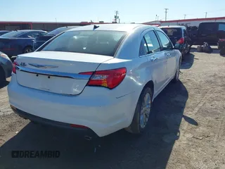 2011 Chrysler 200 Limited with VIN 1C3BC2FG4BN583036, listed as a IAAI auction lot 41617682 with 143,846 mi miles. Bid and sale history available at carsss.com. Image 4.