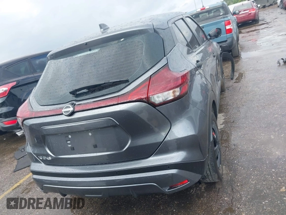 2023 Nissan Kicks S z VIN 3N1CP5BV9PL561294, wystawiony jako IAAI lot #42150962 z przebiegiem 15 900 mil mil oraz . Historia ofert i sprzedaży dostępna na DreamBid. Obrazek 16.
