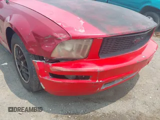 2007 Ford Mustang Deluxe с VIN 1ZVFT84N675212224, выставлен на аукционе IAAI как лот 42410643 с пробегом Не указан миль и . История ставок и продаж доступна на DreamBid. Изображение 6.