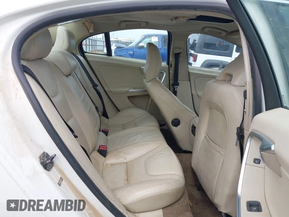 2012 Volvo S60 T5 z VIN YV1622FS5C2026329, wystawiony jako IAAI lot #42207916 z przebiegiem 261 889 mil mil oraz . Historia ofert i sprzedaży dostępna na DreamBid. Obrazek 8.