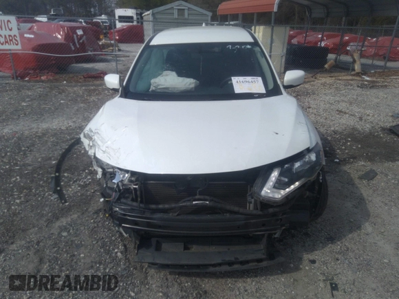 2017 Nissan Rogue S with VIN KNMAT2MT4HP543351, listed as a IAAI auction lot 41696457 with 151,010 mi miles and . Bid and sale history available at DreamBid. Image 11.