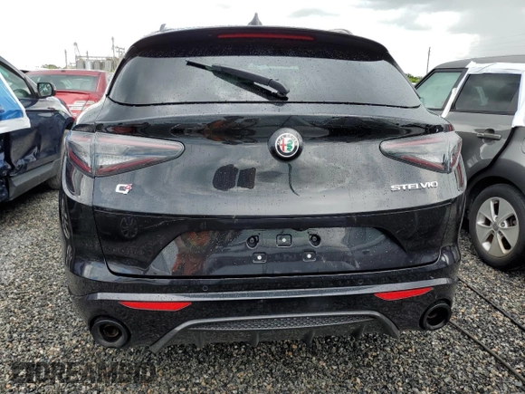 2024 Alfa Romeo Stelvio Veloce z VIN ZASPAKBNXR7D76183, wystawiony jako Copart lot #74106334 z przebiegiem Nie podano mil oraz Nie do naprawy • Non repairable. Historia ofert i sprzedaży dostępna na DreamBid. Obrazek 6.