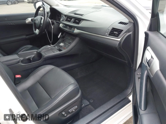 2013 Lexus CT 200h z VIN JTHKD5BH0D2126459, wystawiony jako IAAI lot #42207697 z przebiegiem 188 111 mil mil oraz . Historia ofert i sprzedaży dostępna na DreamBid. Obrazek 5.