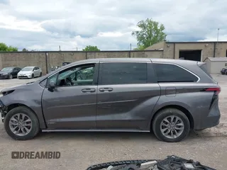 2021 Toyota Sienna LE with VIN 5TDKRKEC9MS034194, listed as a IAAI auction lot 42552990 with 21,633 mi miles and . Bid and sale history available at DreamBid. Image 15.