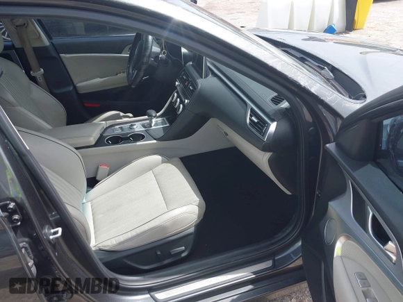 2019 Genesis G70 Advanced z VIN KMTG34LA7KU021443, wystawiony jako IAAI lot #42446270 z przebiegiem 48 025 mil mil oraz . Historia ofert i sprzedaży dostępna na DreamBid. Obrazek 5.