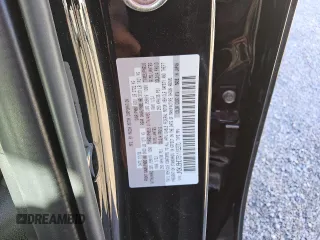 2025 Mazda CX-70 Preferred z VIN JM3KJBHD7S1115370, wystawiony jako Copart lot #80900824 z przebiegiem 5178 mil mil oraz Tytuł czysty. Historia ofert i sprzedaży dostępna na DreamBid. Obrazek 13.