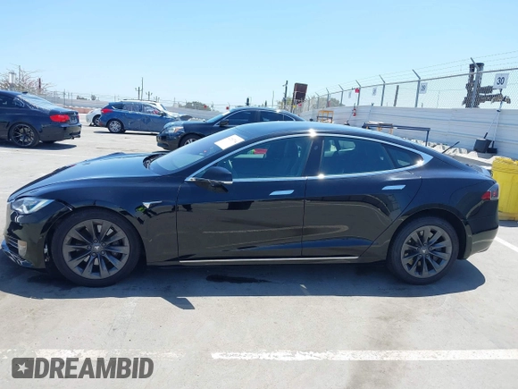 2019 Tesla Model S 75D с VIN 5YJSA1E22KF304098, выставлен на аукционе IAAI как лот 42293794 с пробегом 49 545 миль миль и . История ставок и продаж доступна на DreamBid. Изображение 14.