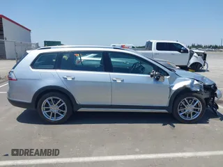 2017 Volkswagen Golf S z VIN 3VWH17AU7HM530336, wystawiony jako IAAI lot #42454700 z przebiegiem 60 208 mil mil oraz . Historia ofert i sprzedaży dostępna na DreamBid. Obrazek 13.