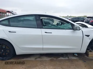 2023 Tesla Model 3 Performance z VIN 5YJ3E1EC8PF487550, wystawiony jako IAAI lot #42093712 z przebiegiem 27 305 mil mil oraz . Historia ofert i sprzedaży dostępna na DreamBid. Obrazek 13.