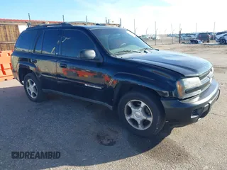 2004 Chevrolet TrailBlazer LS with VIN 1GNDT13S842254665, listed as a IAAI auction lot 40991990 with 279,045 mi miles. Bid and sale history available at carsss.com. Image 1.