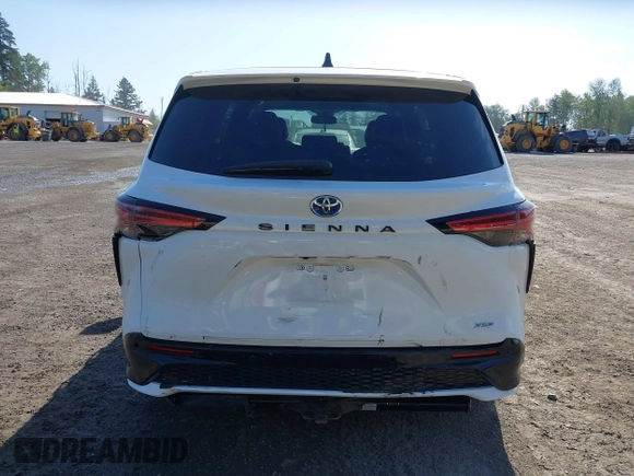 2021 Toyota Sienna XSE with VIN 5TDXRKEC9MS004991, listed as a IAAI auction lot 42177236 with 123,736 mi miles and . Bid and sale history available at DreamBid. Image 6.