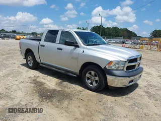 2018 Ram 1500 Express z VIN 3C6RR6KG4JG252350, wystawiony jako IAAI lot #42537585 z przebiegiem 202 104 mil mil oraz . Historia ofert i sprzedaży dostępna na DreamBid. Obrazek 1.