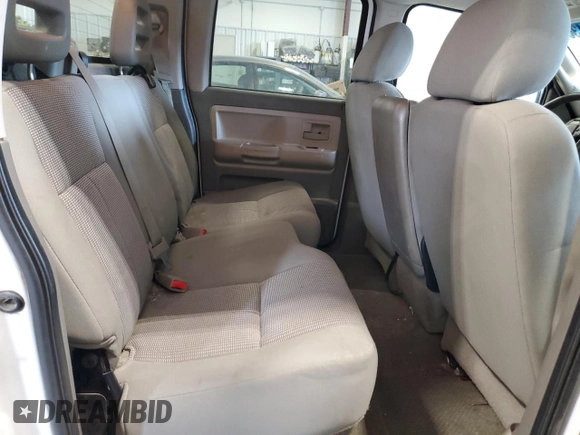 2007 Dodge Dakota SLT with VIN 1D7HW48PX7S216257, listed as a Copart auction lot 41766435 with 215,758 mi miles and Non Repairable. Bid and sale history available at carsss.com. Image 11.