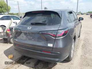 2024 Honda HR-V LX with VIN 3CZRZ1H3XRM711128, listed as a IAAI auction lot 42003423 with 8,699 mi miles. Bid and sale history available at carsss.com. Image 4.
