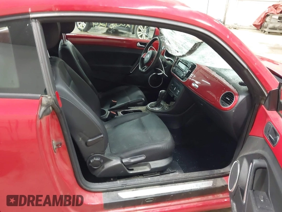 2013 Volkswagen Beetle 2.5L with VIN 3VWJP7AT3DM606135, listed as a IAAI auction lot 42006924 with 78,534 mi miles and . Bid and sale history available at DreamBid. Image 5.