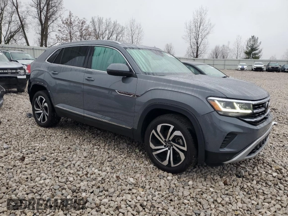2021 Volkswagen Atlas SEL Premium with VIN 1V2TE2CA4MC227483, listed as a Copart auction lot 80266004 with 45,614 mi miles and Salvage title. Bid and sale history available at DreamBid. Image 4.