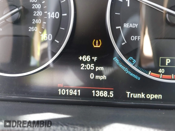 2014 BMW 3 Series 328i with VIN WBA3C1C55EK115218, listed as a IAAI auction lot 41824817 with 101,941 mi miles. Bid and sale history available at carsss.com. Image 7.